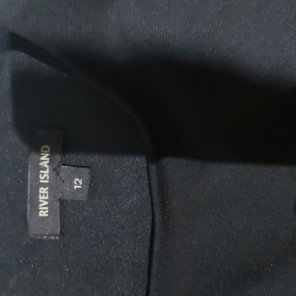 Black asymmetrical dress - Picture 2 of 2